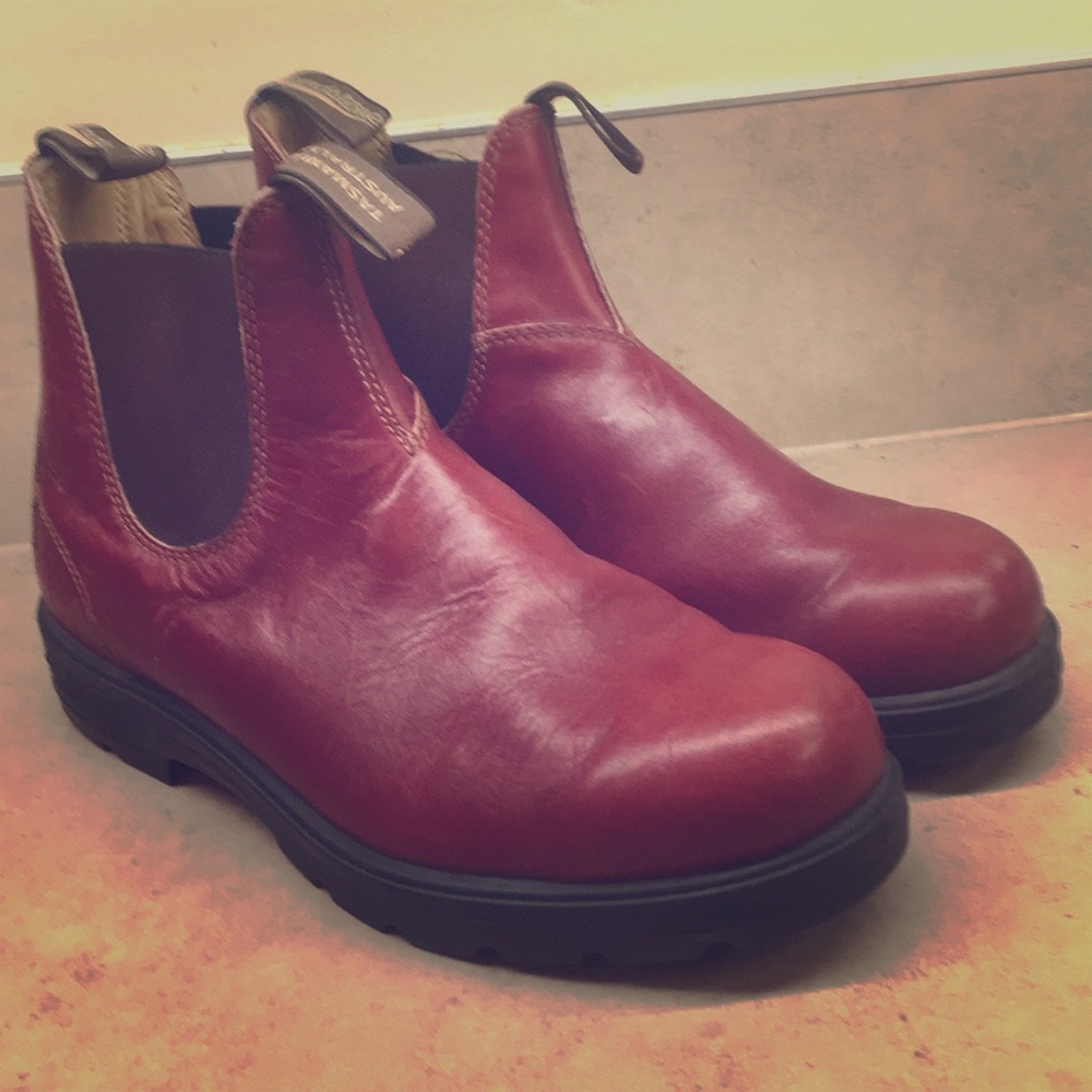 Blundstone 550. Worn only a few times!